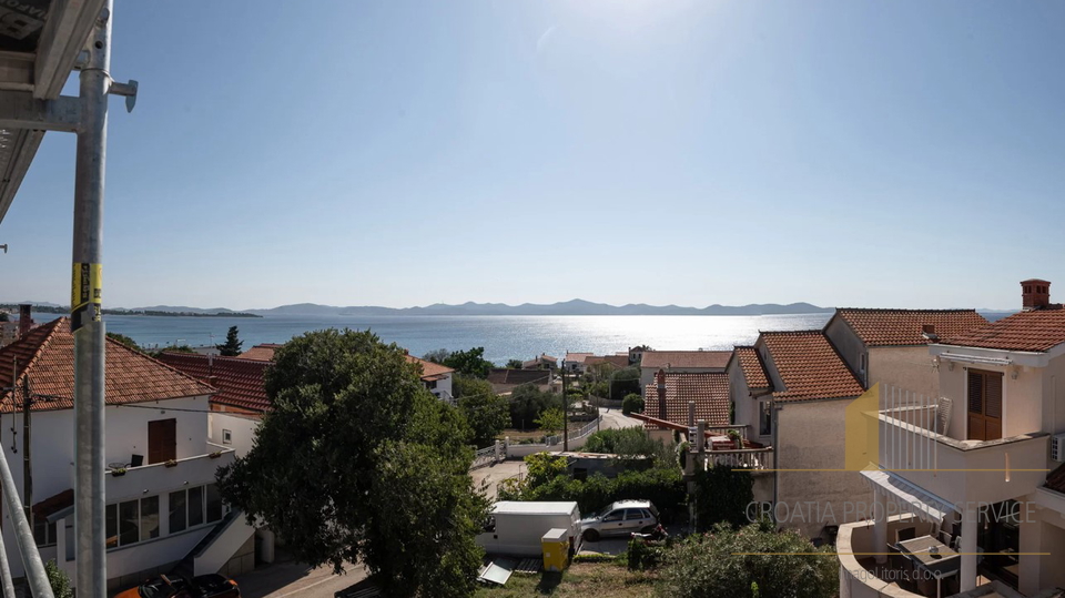 Luksuzno stanovanje z vrtom in pogledom na morje - Zadar!