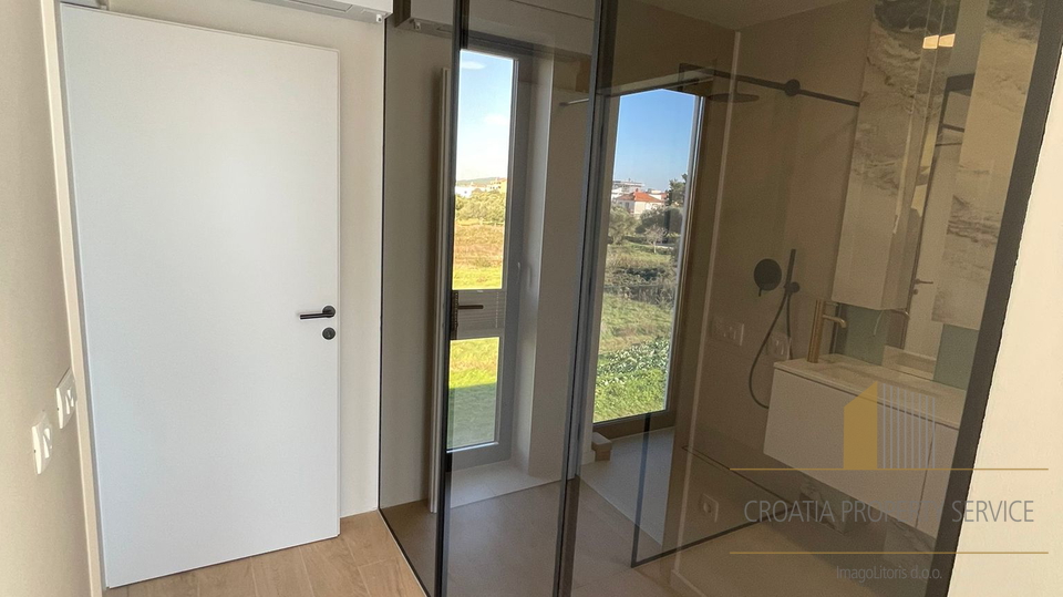 Meravigliosa ed elegante villa di prima fila sul mare - Sukošan!