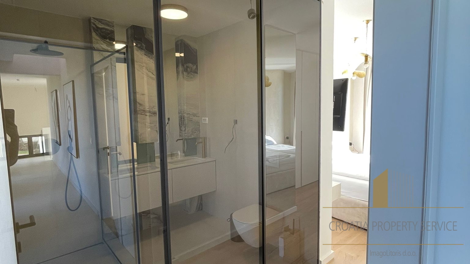 Meravigliosa ed elegante villa di prima fila sul mare - Sukošan!