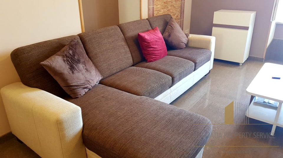 Appartamento bilocale attraente sul lungomare di Makarska!