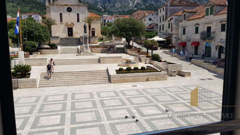 Appartamento bilocale attraente sul lungomare di Makarska!