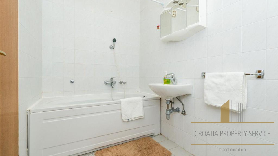 Beautiful apartment villa with a pool and sea view – Lapad, Dubrovnik!