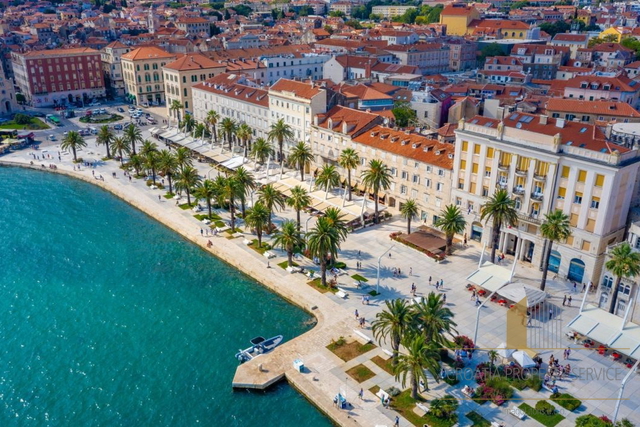 Stanovanje velikosti 60 m2 na odlični lokaciji v širšem centru mesta - Split!