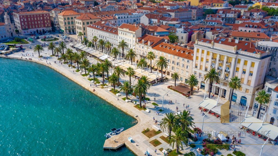 Stanovanje velikosti 60 m2 na odlični lokaciji v širšem centru mesta - Split!