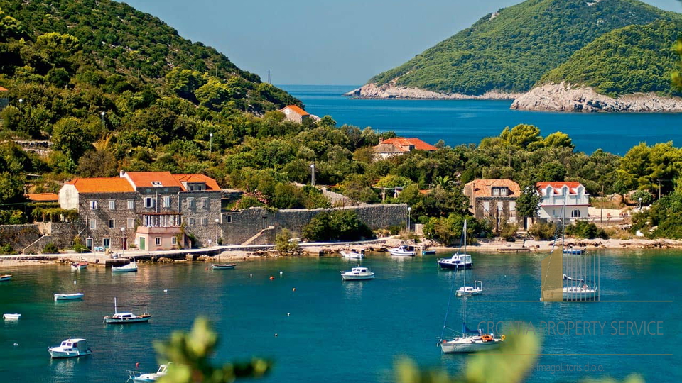 Attractive building plot 150 meters from the sea in the vicinity of Dubrovnik!