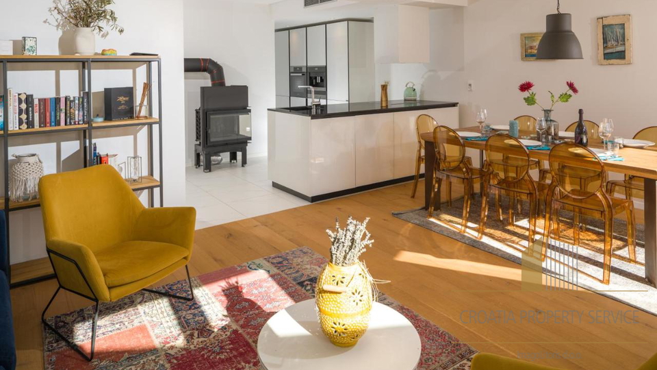 Luxuriöse Steinvilla mit 5* auf der Insel Hvar!
