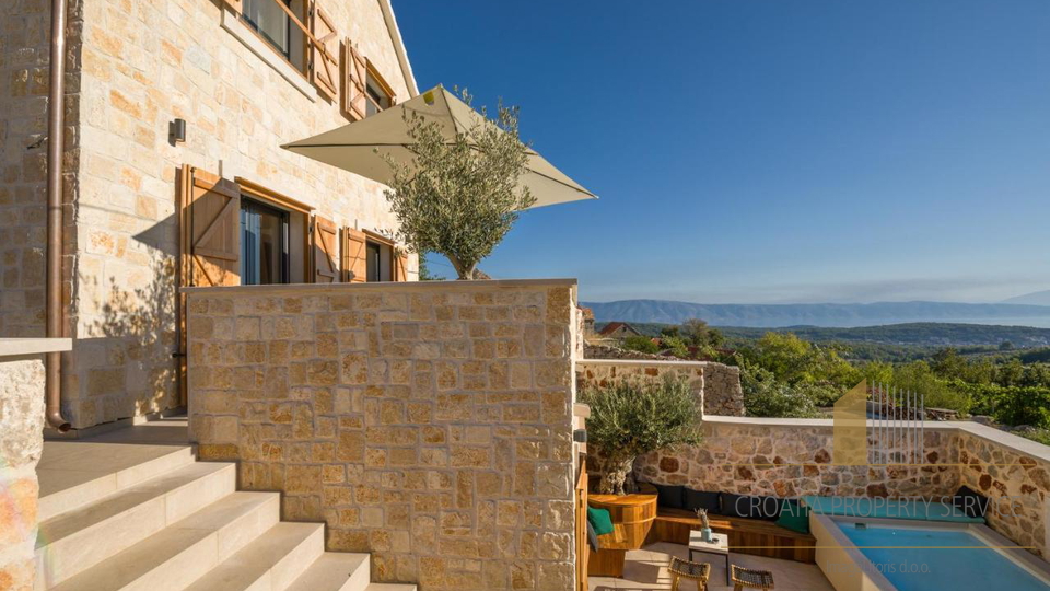 Luxuriöse Steinvilla mit 5* auf der Insel Hvar!