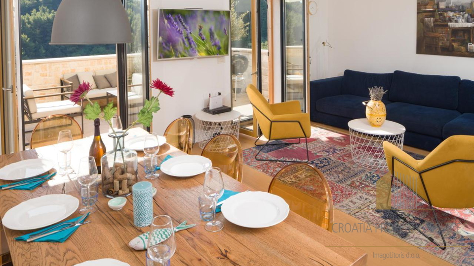 Luxuriöse Steinvilla mit 5* auf der Insel Hvar!
