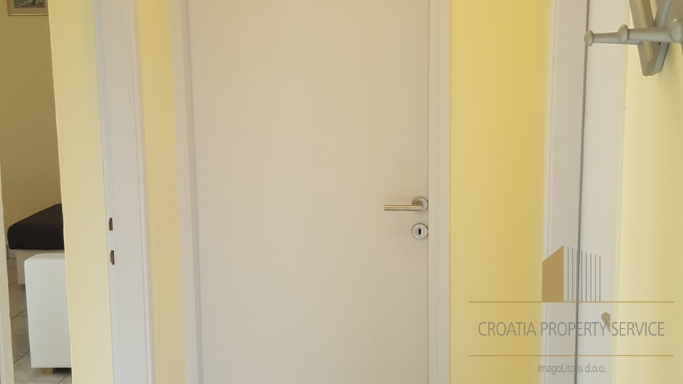 Apartmajska hiša s čudovitim pogledom na morje v bližini Trogirja!