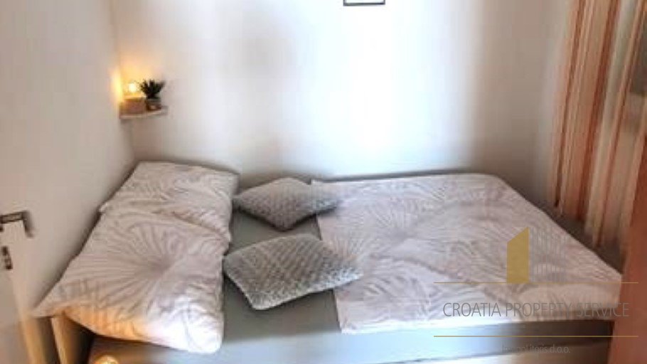 Apartmajska hiša s čudovitim pogledom na morje v bližini Trogirja!