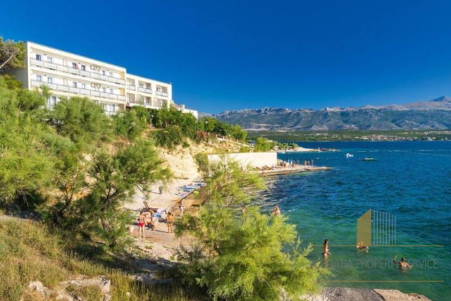 Hotel sa SPA centrom na ekskluzivnoj lokaciji prvi red do plaže - okolica Zadra!