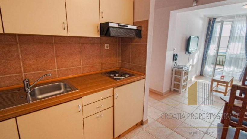 Hotel sa SPA centrom na ekskluzivnoj lokaciji prvi red do plaže - okolica Zadra!