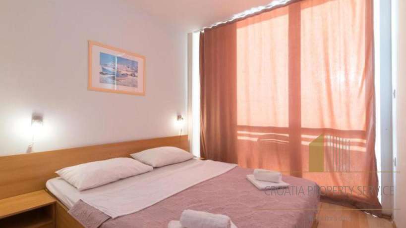 Hotel sa SPA centrom na ekskluzivnoj lokaciji prvi red do plaže - okolica Zadra!