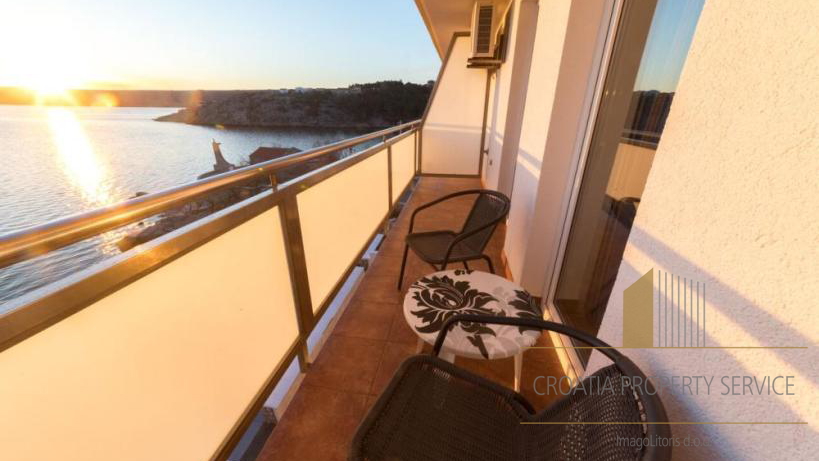 Hotel sa SPA centrom na ekskluzivnoj lokaciji prvi red do plaže - okolica Zadra!