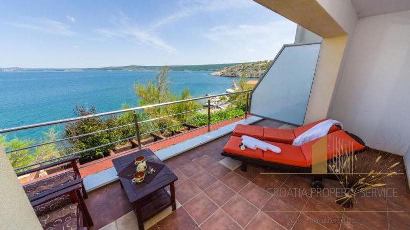 Hotel sa SPA centrom na ekskluzivnoj lokaciji prvi red do plaže - okolica Zadra!