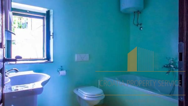 Two beautiful stone houses with a sea view and the Pelješac peninsula!