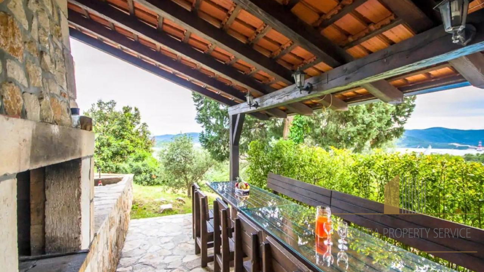 Two beautiful stone houses with a sea view and the Pelješac peninsula!