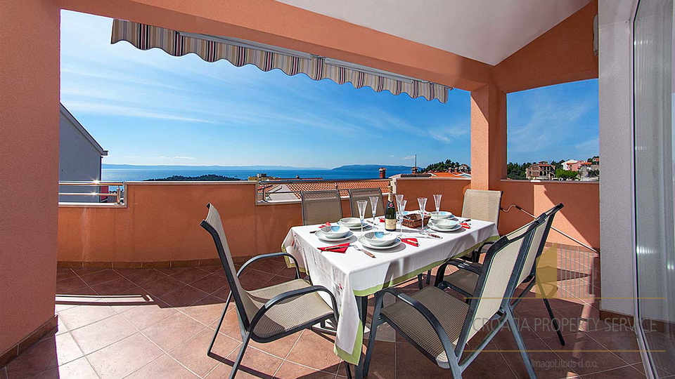 Splendida casa con appartamenti con vista aperta sul mare – Makarska!
