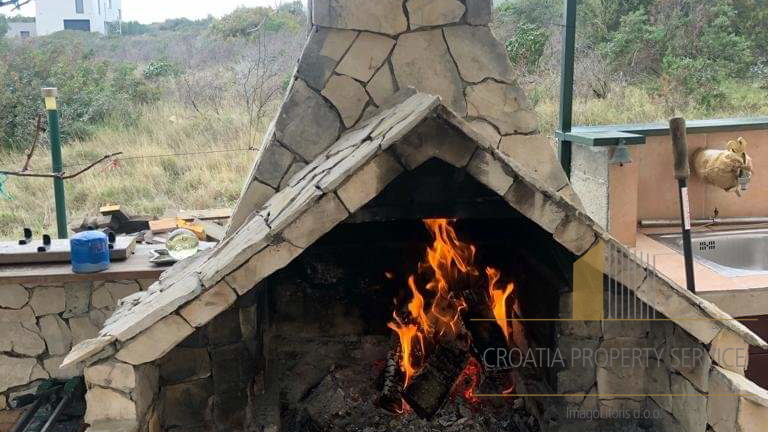 Apartmajska hiša na mirni lokaciji v bližini plaže - Rogoznica!