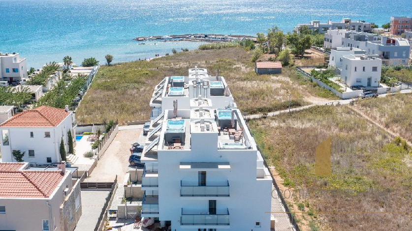Luxury villa with a roof terrace and a beautiful view 100 m from the sea - Privlaka, Zadar!