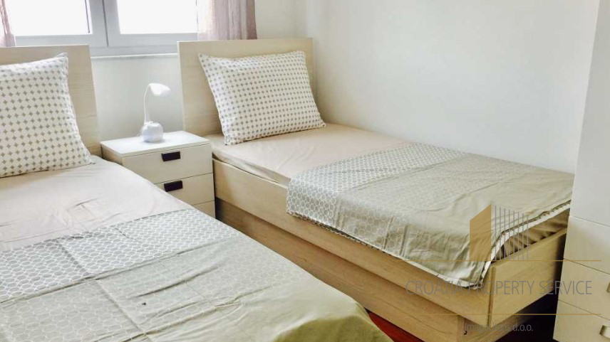 Štirje apartmaji v čudoviti vili z očarljivim pogledom na morje - Primošten!
