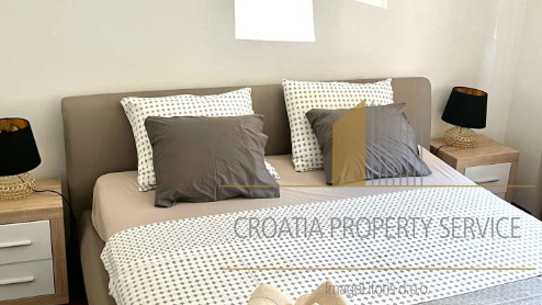 Štirje apartmaji v čudoviti vili z očarljivim pogledom na morje - Primošten!