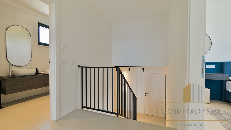 New luxury villa with a beautiful sea view - Čiovo!