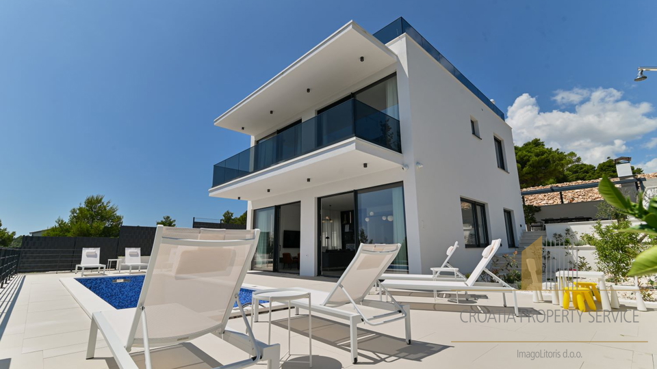 New luxury villa with a beautiful sea view - Čiovo!