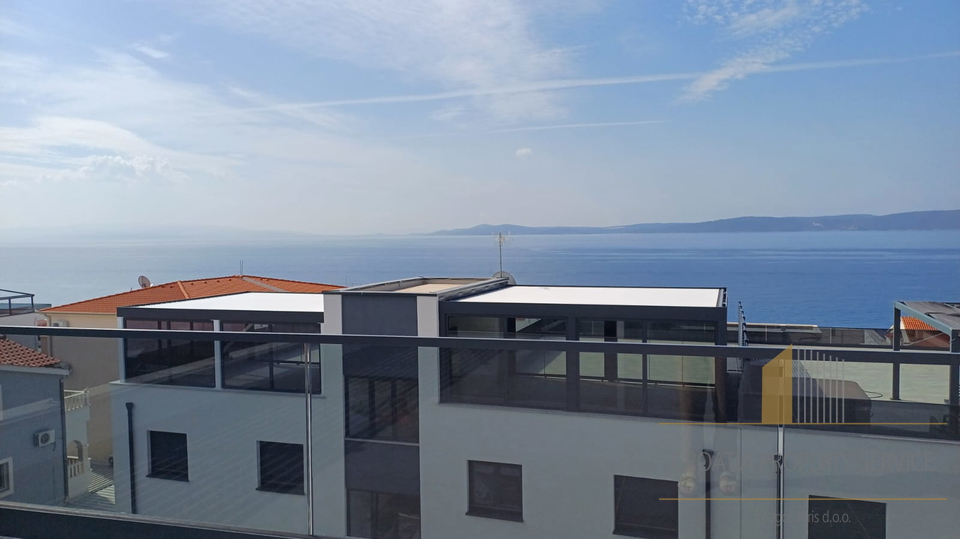 Luxury penthouse with a roof terrace and a panoramic view of the sea - the island of Čiovo!