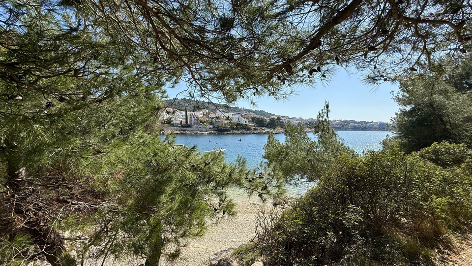 HOT PONUDA &ndash; PRVI RED DO MORA &vert; ROGOZNICA