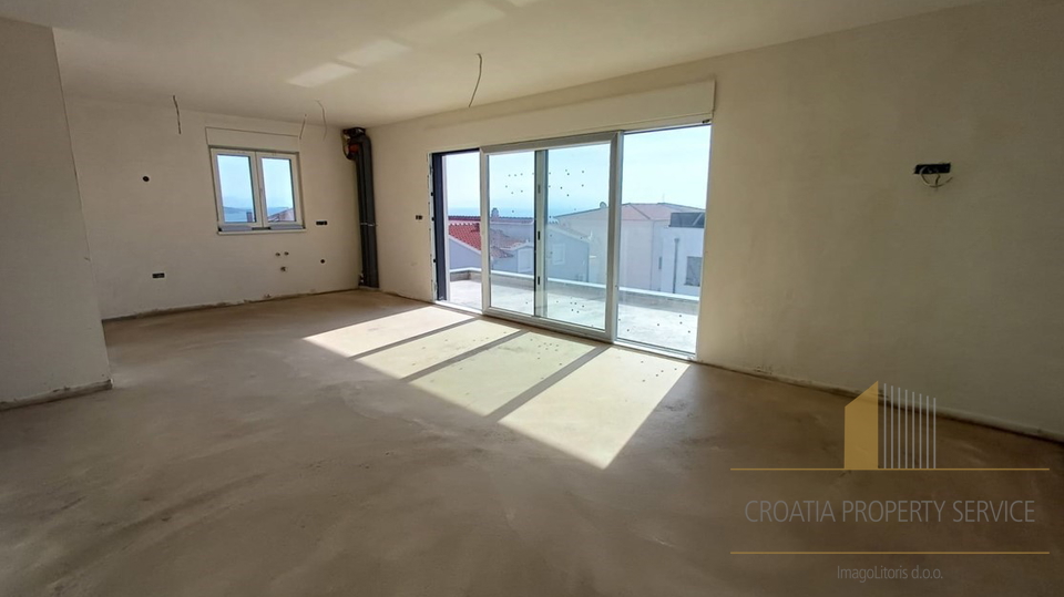 Luksuzni penthouse s krovnom terasom u novogradnji na otoku Čiovu!