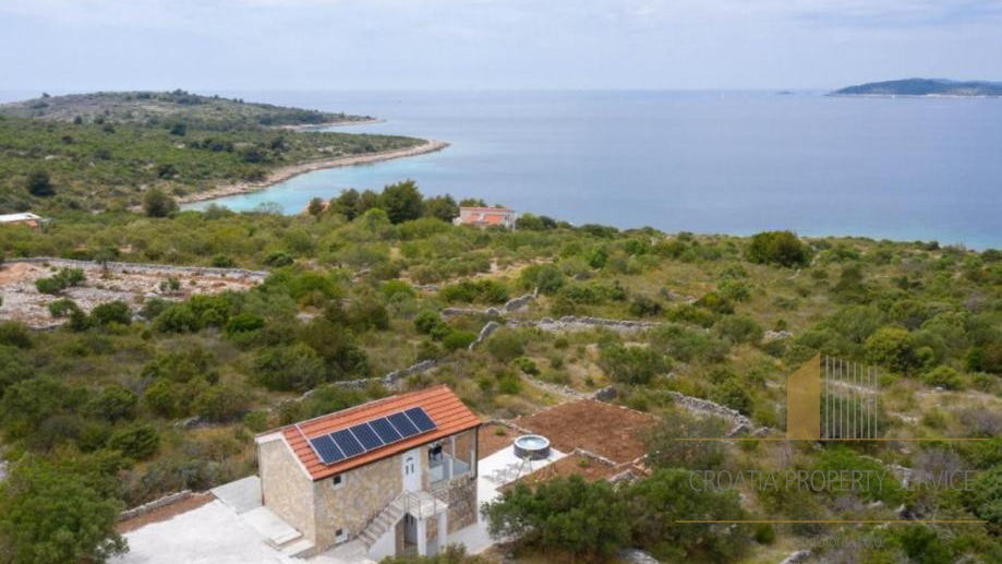 Bellissima villa per vacanze in una posizione eccezionale con vista sul mare – Drvenik Mali!