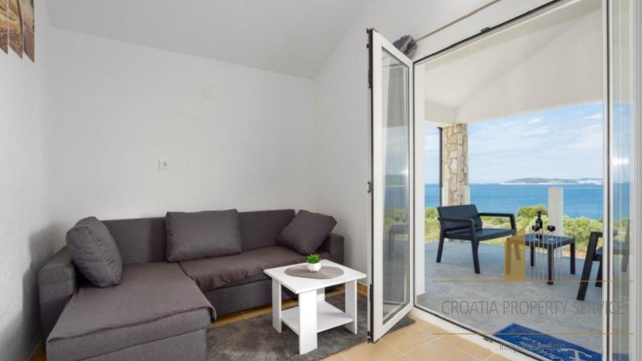 Bellissima villa per vacanze in una posizione eccezionale con vista sul mare – Drvenik Mali!
