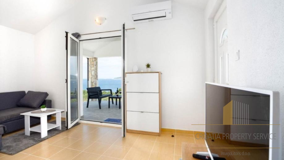 Bellissima villa per vacanze in una posizione eccezionale con vista sul mare – Drvenik Mali!
