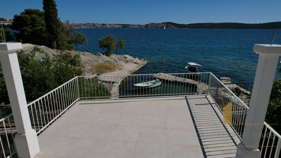 New luxury villa on the first row by the sea with a private connection to the boat - island Čiovu!