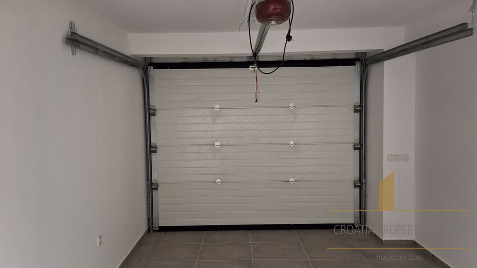 Luksuzna mediteranska vila s pogledom na more – Primošten!