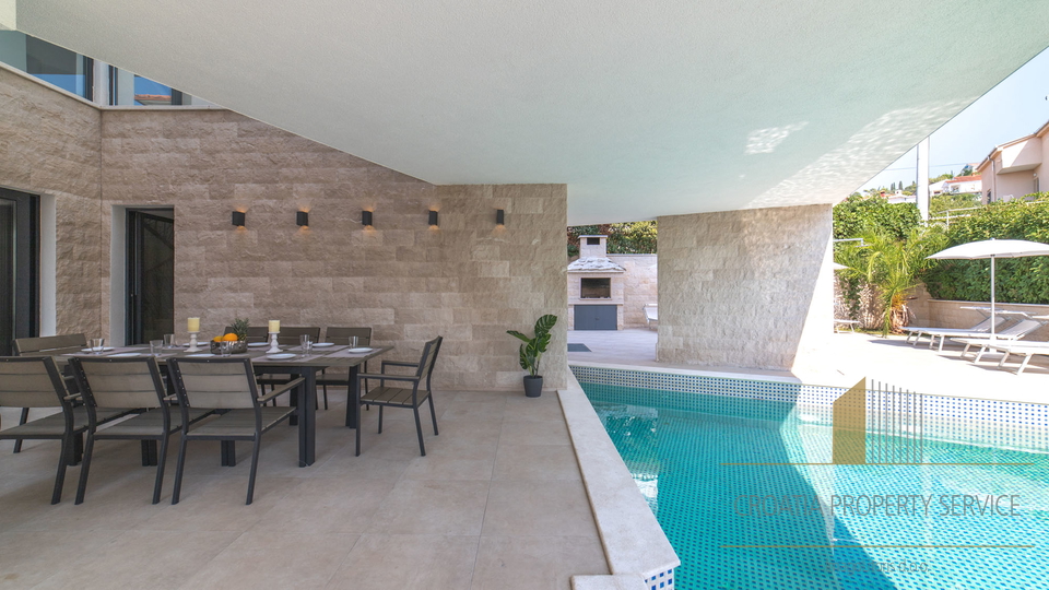Luxury villa with pool and sea view on the island of Čiovo!