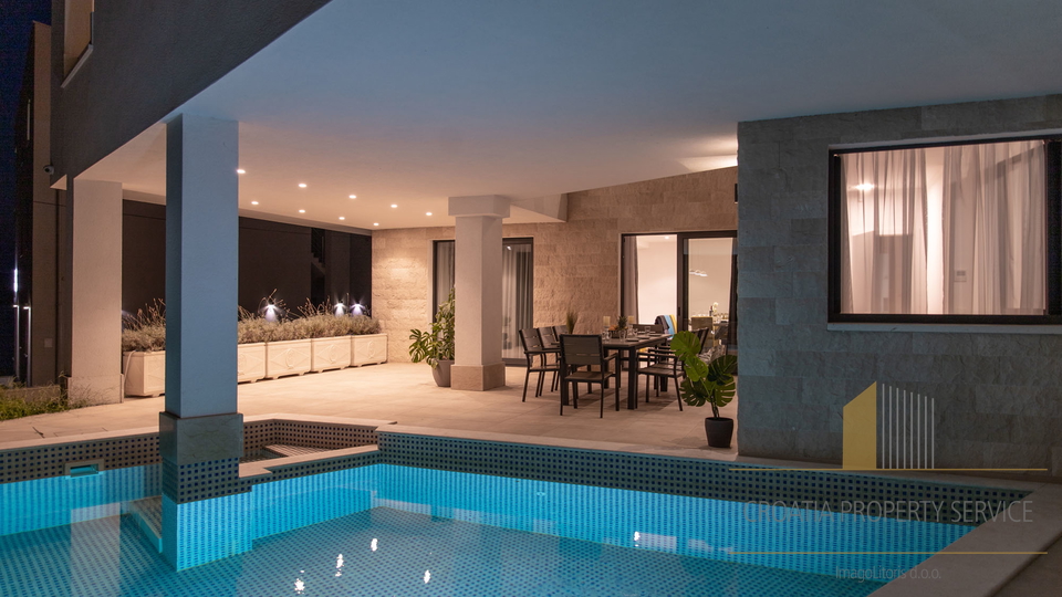 Luxury villa with pool and sea view on the island of Čiovo!