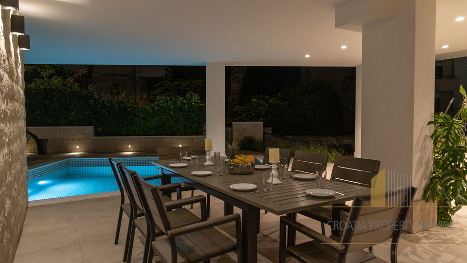 Luxury villa with pool and sea view on the island of Čiovo!