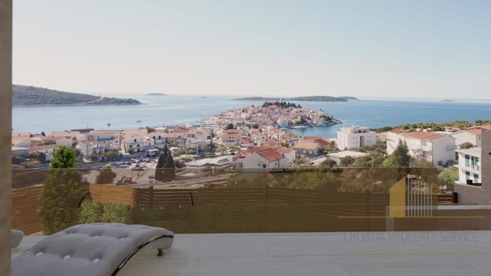 A wonderful apartment with an elegant garden and swimming pool 350 m from the sea - Primošten!