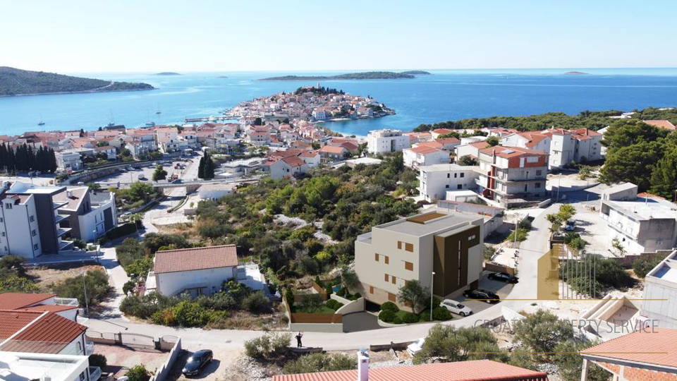 A wonderful apartment with an elegant garden and swimming pool 350 m from the sea - Primošten!