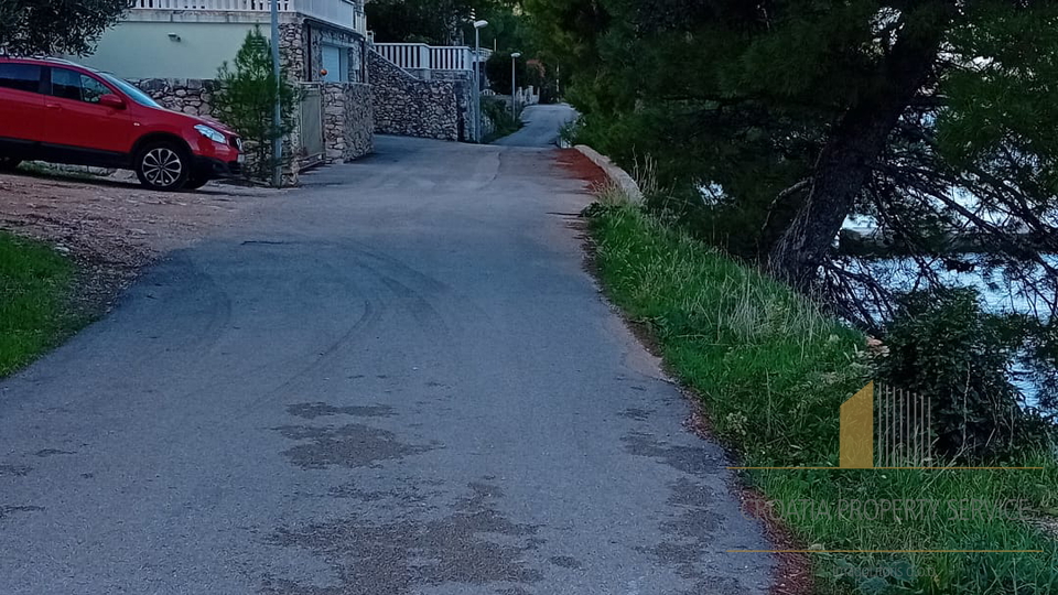 Luksuzni penthouse u  novogradnji prvi red uz plažu u okolici Šibenika!
