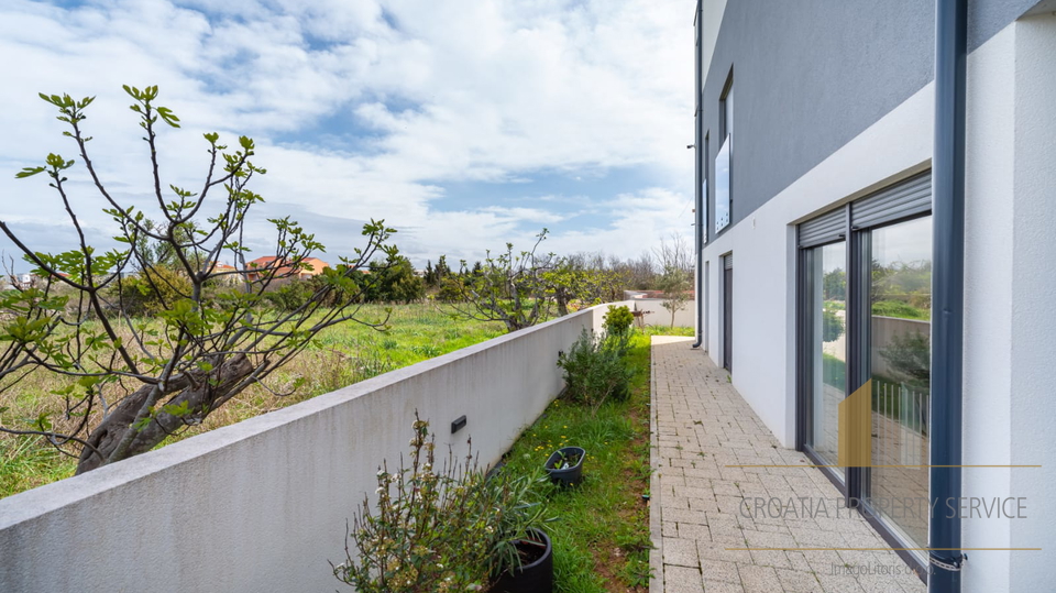 Schöne Wohnung mit Garten in einem modernen Neubau - Zaton, Nin!