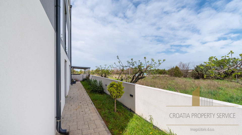 Schöne Wohnung mit Garten in einem modernen Neubau - Zaton, Nin!