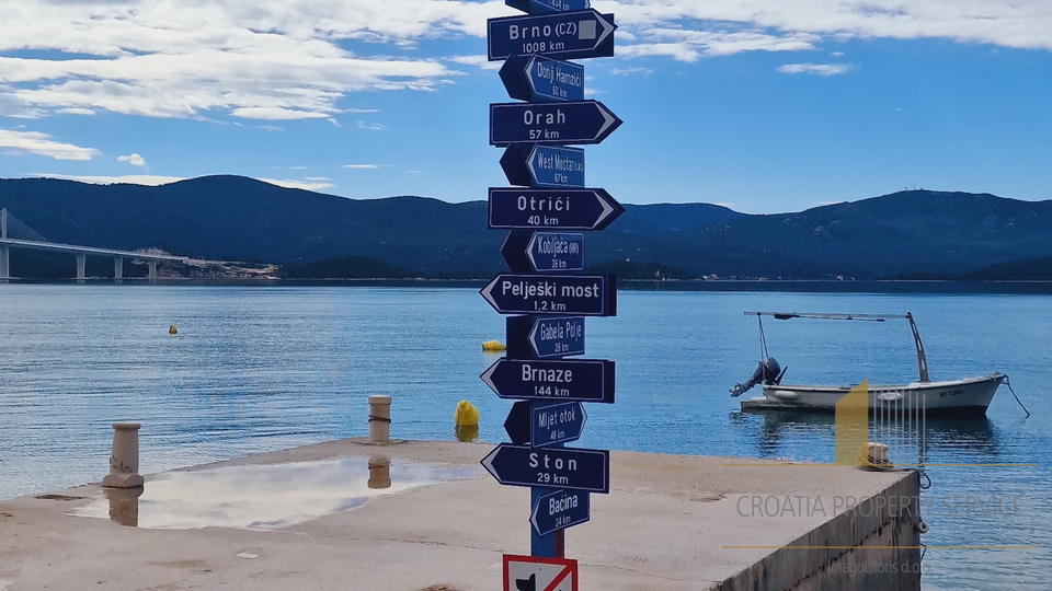 Vaša Oaza Miru ob Jadranskem Morju: Hiša na Prodaj v Prvi Vrsti ob Morju v Komarni!