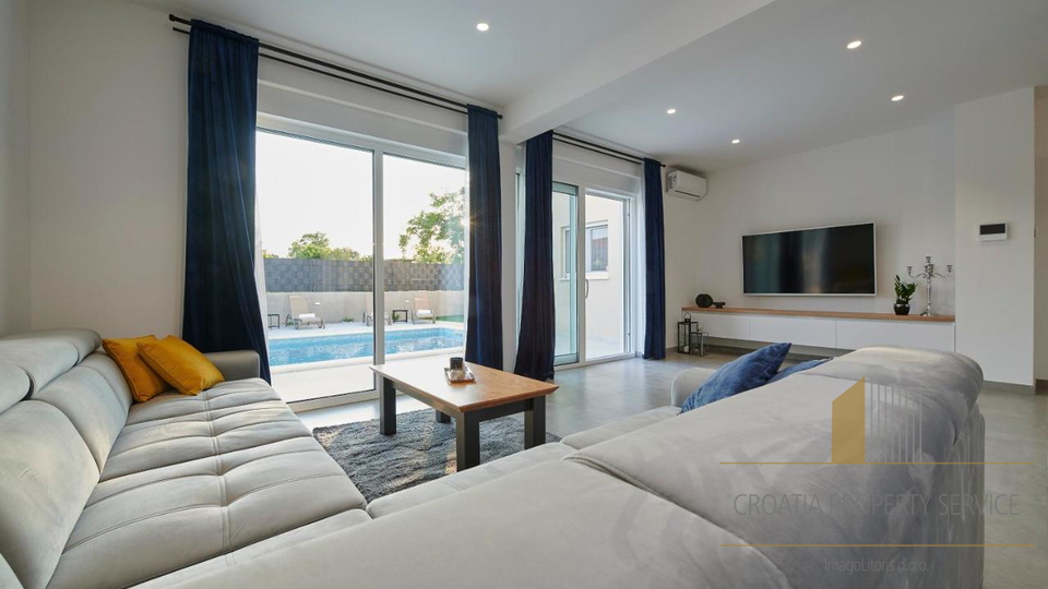 Splendida villa di lusso con piscina – Kaštela!