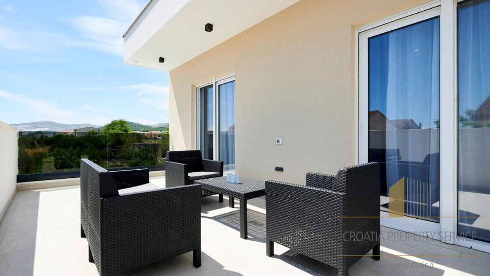 Splendida villa di lusso con piscina – Kaštela!