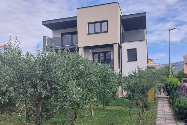 Moderna villa con vista mare – Kaštela!