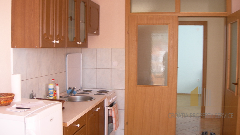 Eccellente casa con appartamenti vicino al mare con splendida vista
