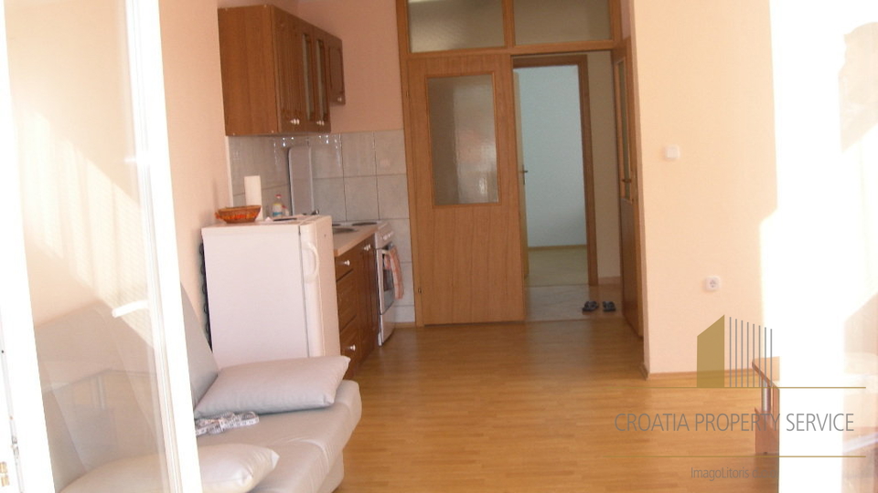 Eccellente casa con appartamenti vicino al mare con splendida vista